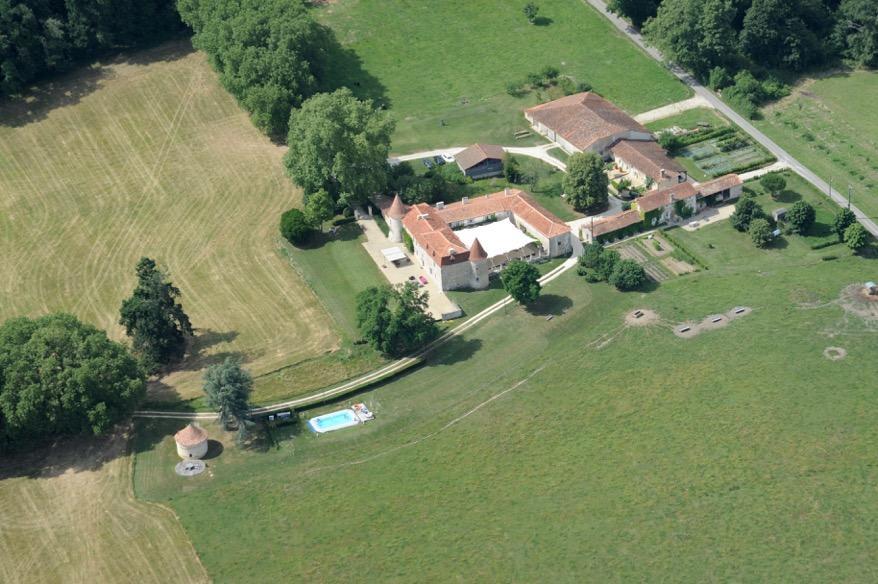 Chateau De Lerse Bed and Breakfast Perignac  Esterno foto